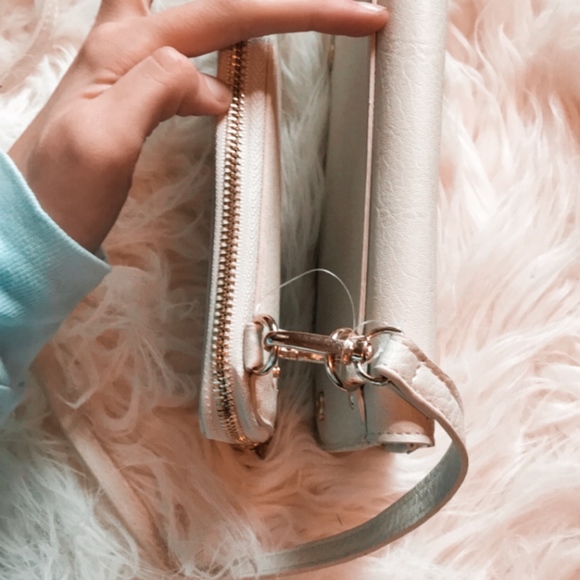 MEGA SALE! 2 in 1 Ivory Crossbody Bag - Picture 4 of 8